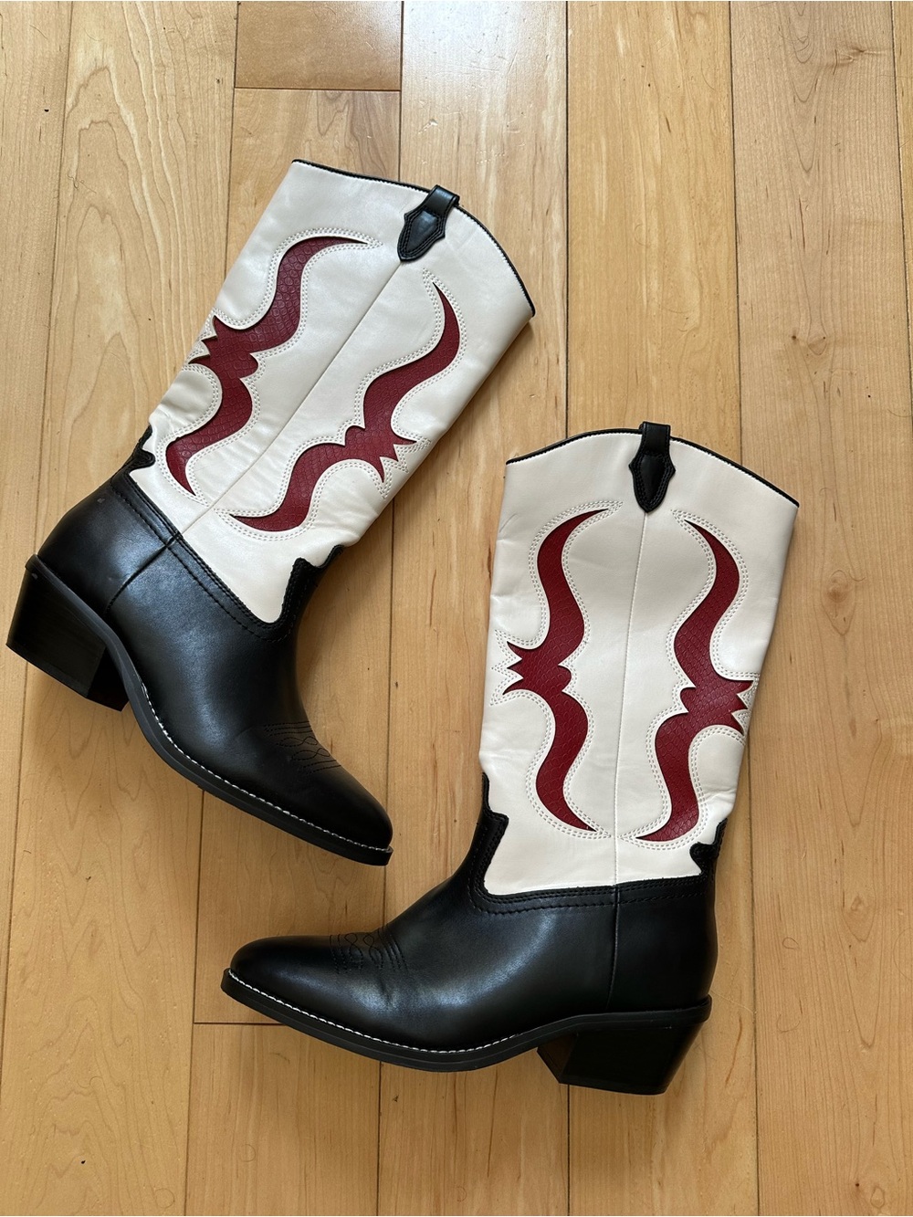 Black & White Western Boots with Red Accent - Women's Cowboy Style